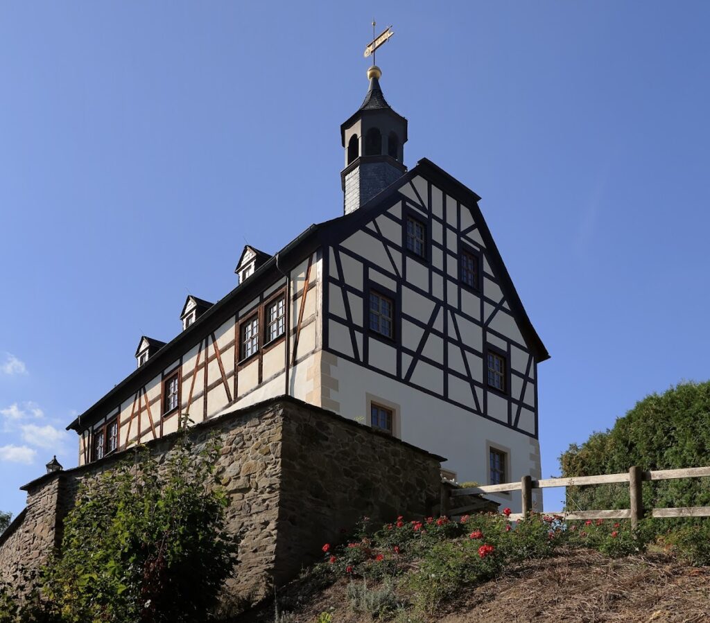Schloss Jößnitz: Historic Castle and Estate Ensemble in Germany 2 Schloss Jößnitz