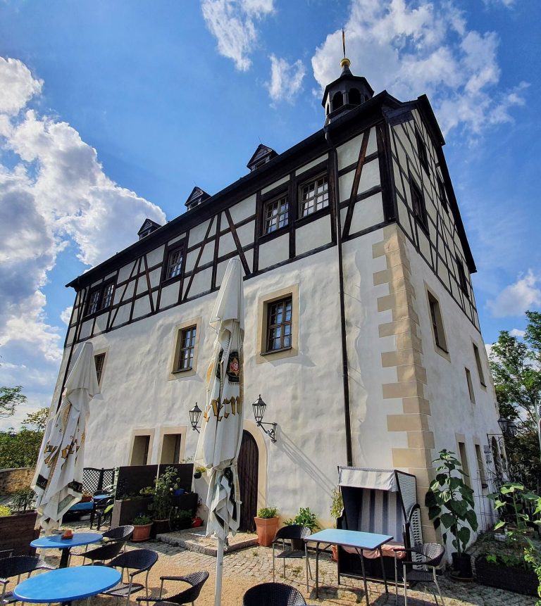 Schloss Jößnitz: Historic Castle and Estate Ensemble in Germany