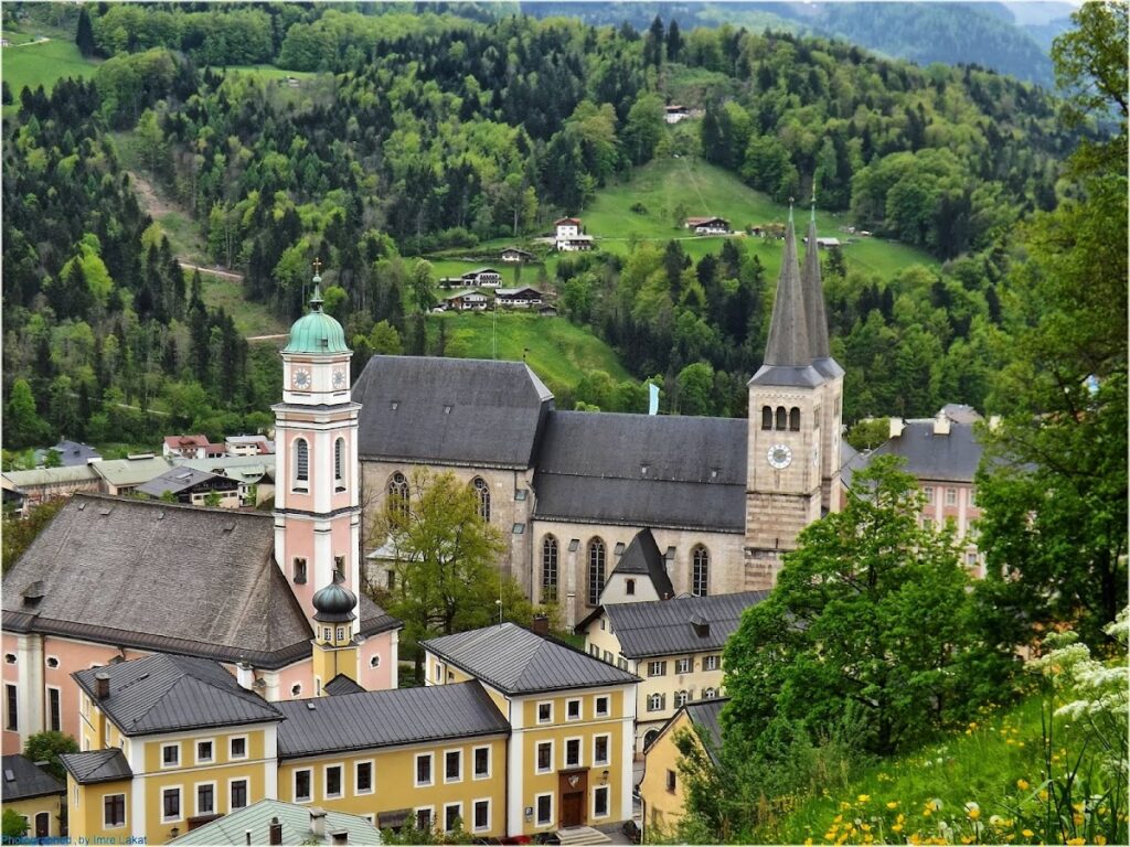 Schloss Berchtesgaden: An Augustinian Foundation and Bavarian Royal Residence 3 Schloss Berchtesgaden