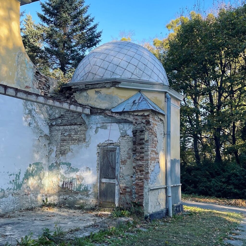 Didushytski Palace in Neslukhiv: A Classical Estate and Landscape Park 5 Didushytski palace in Neslukhiv