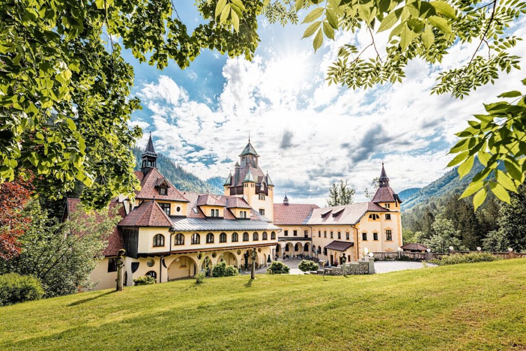 Schloss Kassegg: A Hunting Castle in Styria, Austria 1 Schloss Kassegg