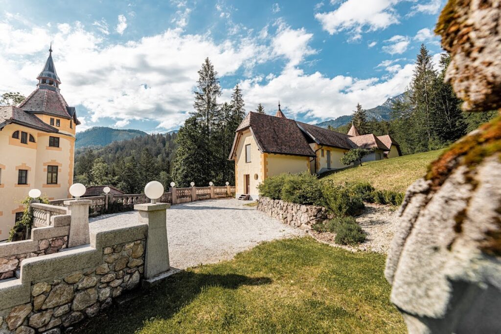 Schloss Kassegg: A Hunting Castle in Styria, Austria 5 Schloss Kassegg