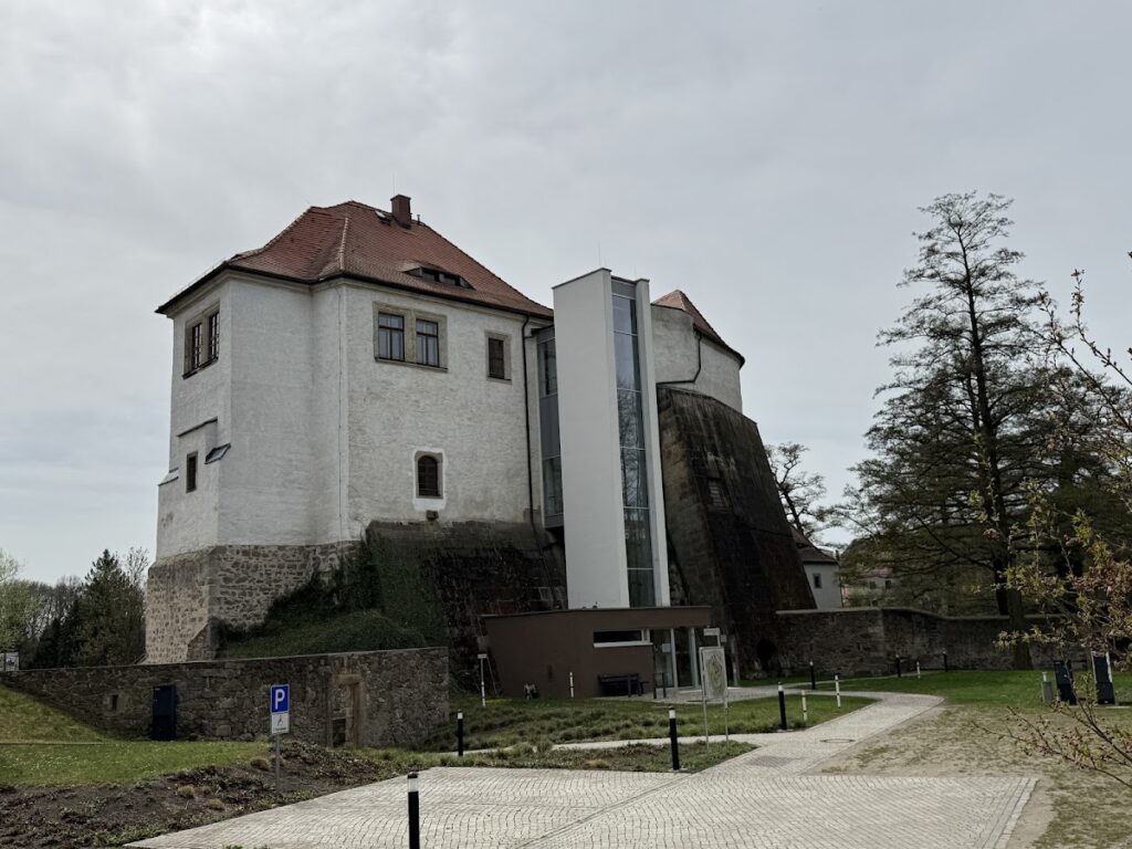 Klippenstein Castle: Medieval Fortress and Administrative Seat in Radeberg 3 Klippenstein Castle