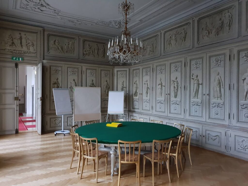 Laudon Palace: A Baroque Moated Residence in Vienna 2 Laudon Palace