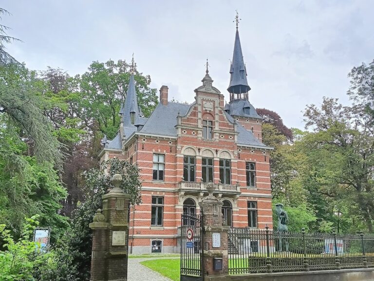 Kasteel Le Paige: A Neo-Flemish Renaissance Castle in Herentals, Belgium