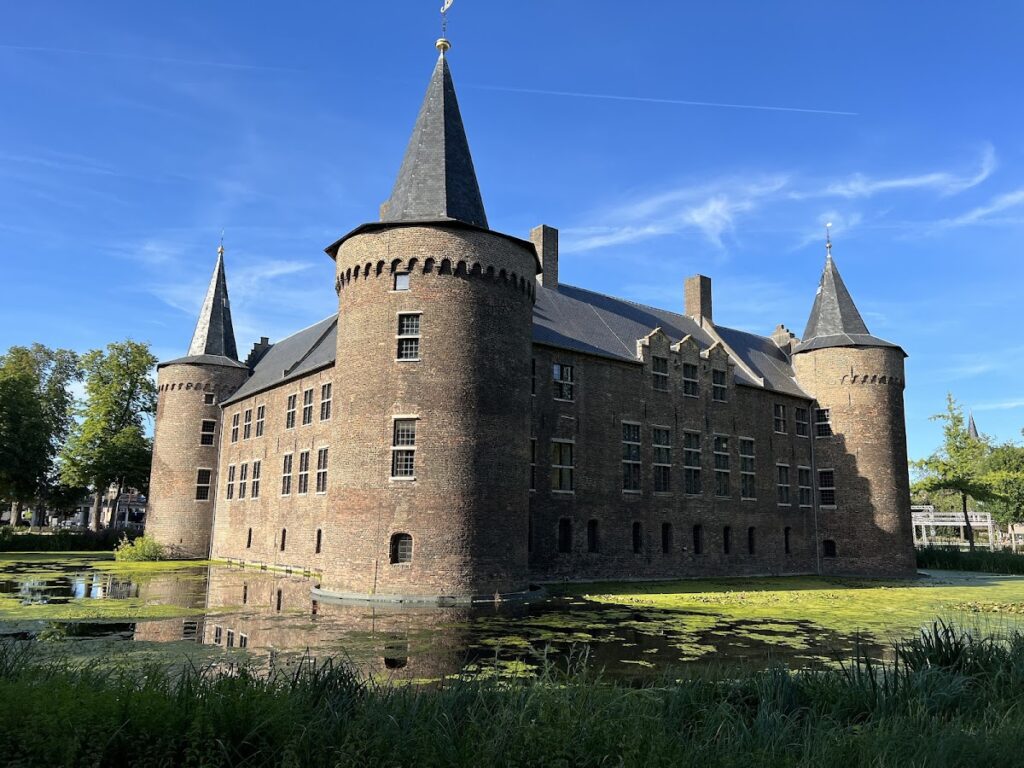 Kasteel Helmond: A Medieval Water Castle in the Netherlands 1 Kasteel Helmond