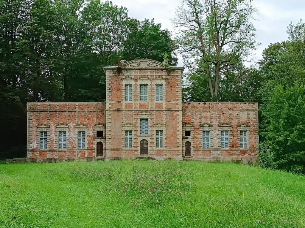 Château de Gerbéviller: A Historic Residence and Park in France 3 Château de Gerbéviller