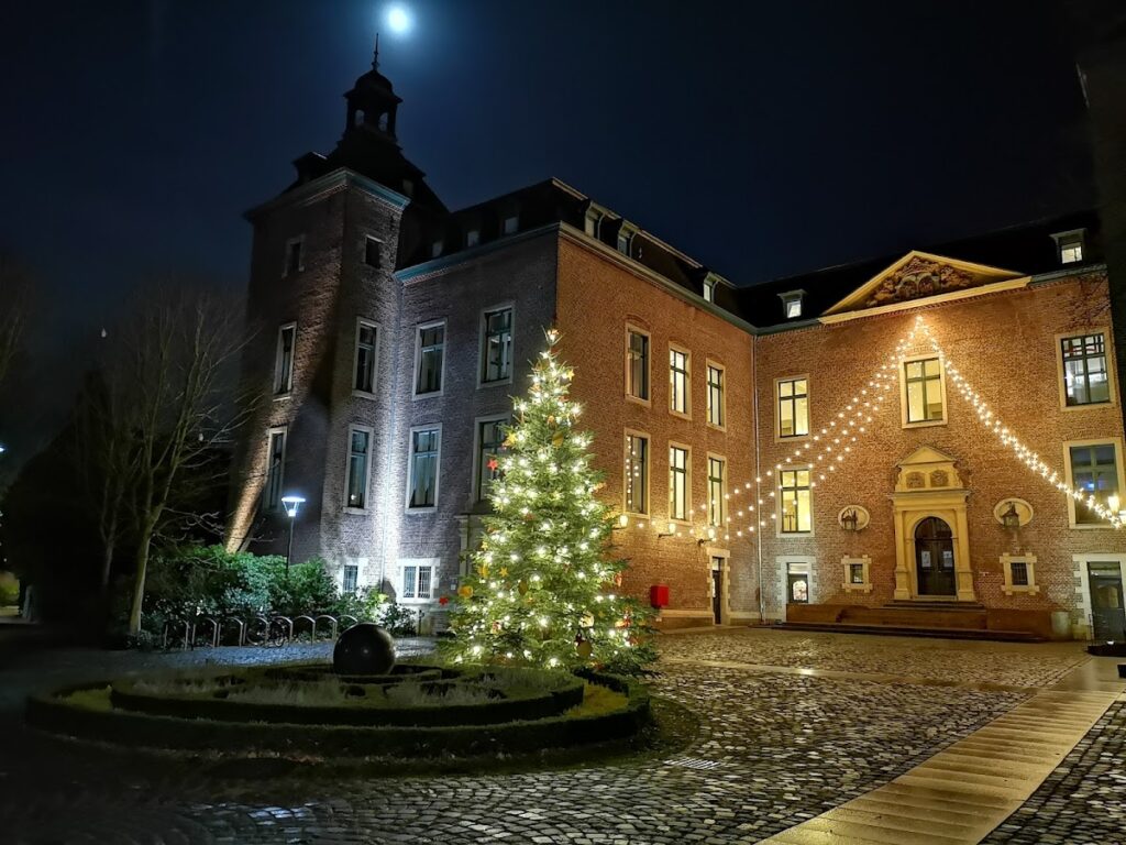 Schloss Neersen: A Baroque Palace and Former Water Castle in Germany 5 Schloss Neersen