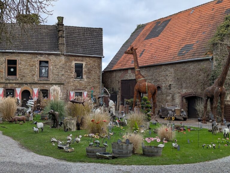 Castle Steinhausen: A Historic Castle Complex in Witten, Germany