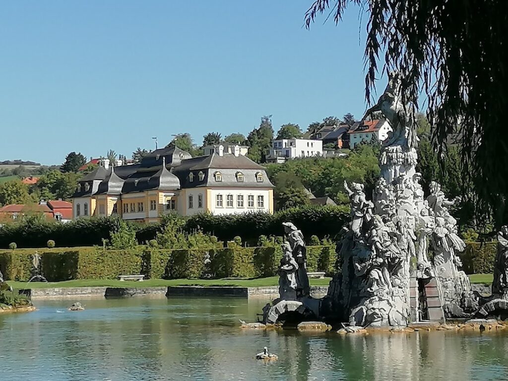 Veitshöchheim Palace: A Baroque Summer Residence and Rococo Garden in Germany 4 Veitshöchheim Palace