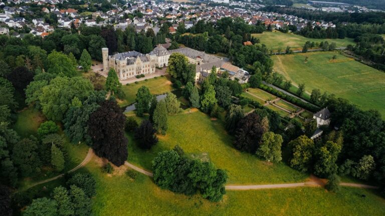 Herdringen Castle: A Tudor Revival Residence and Fürstenberg Estate in Germany