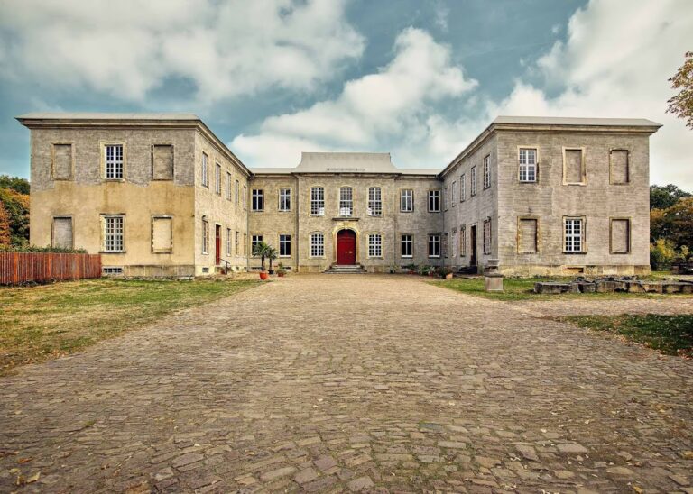 Dahlen Castle: A Late-Baroque Noble Residence in Germany