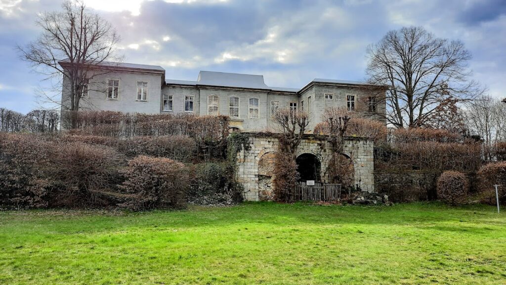 Dahlen Castle: A Late-Baroque Noble Residence in Germany 3 Dahlen Castle