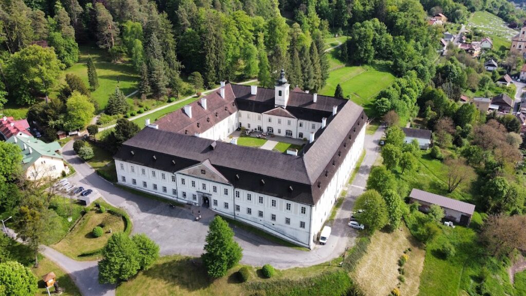 Manor in Svätý Anton: A Late-Baroque and Classicist Noble Residence in Slovakia 3 Manor in Svätý Anton