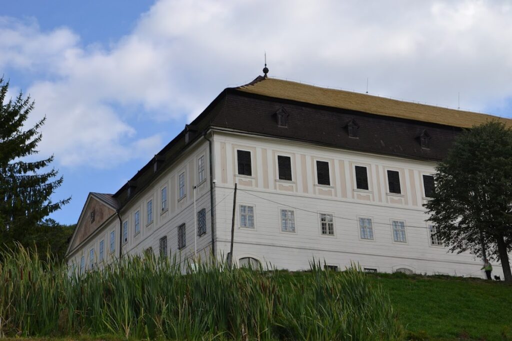 Manor in Svätý Anton: A Late-Baroque and Classicist Noble Residence in Slovakia 4 Manor in Svätý Anton