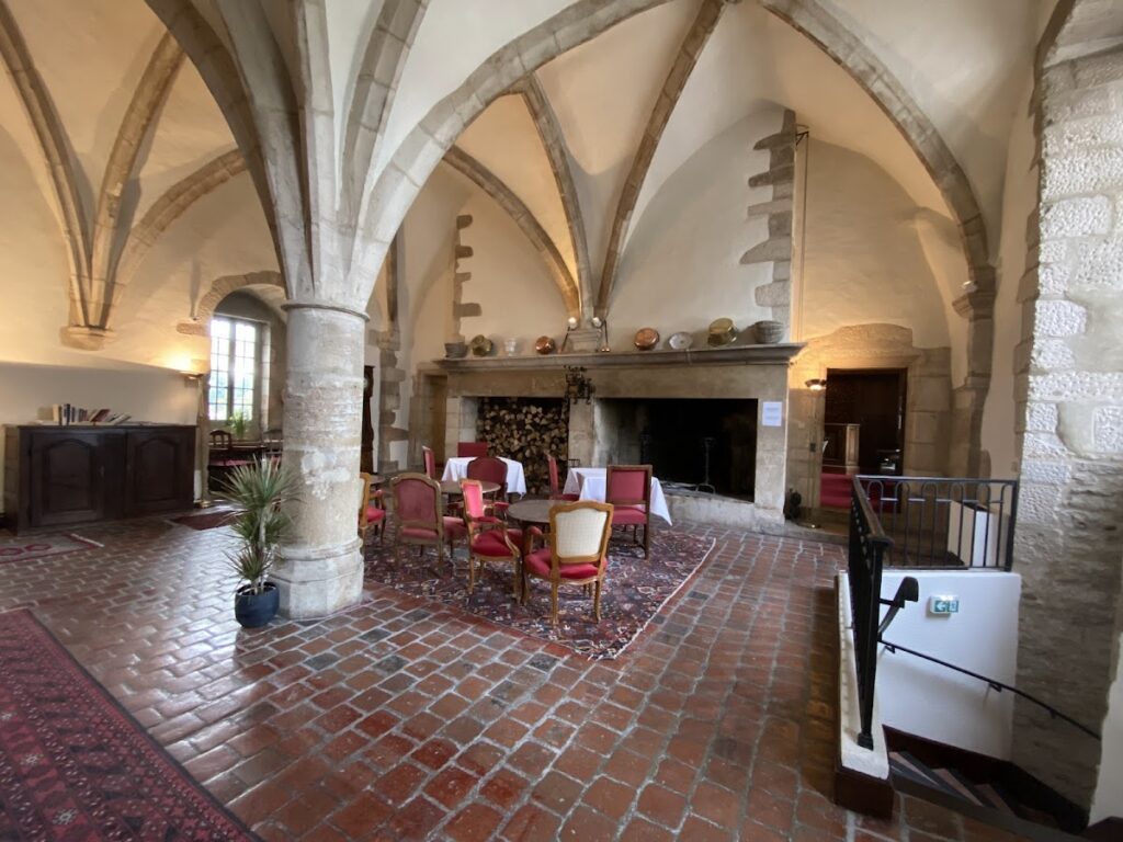Château de Gilly-lès-Cîteaux: A Former Cistercian Priory and Château in France 5 Château de Gilly-lès-Cîteaux
