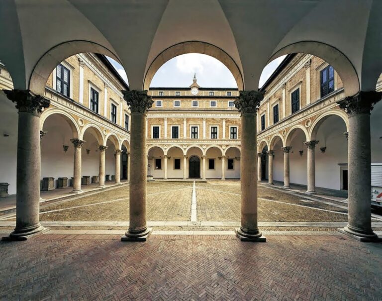 Palazzo Corboli Aquilini: A Historic Palace in Urbino