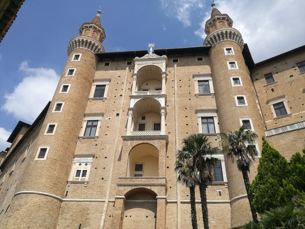Palazzo Corboli Aquilini: A Historic Palace in Urbino 4 Palazzo Corboli Aquilini