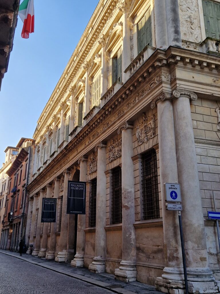 Palazzo Barbaran da Porto: Palladio’s Renaissance Urban Palace in Vicenza 1 Palazzo Barbaran da Porto