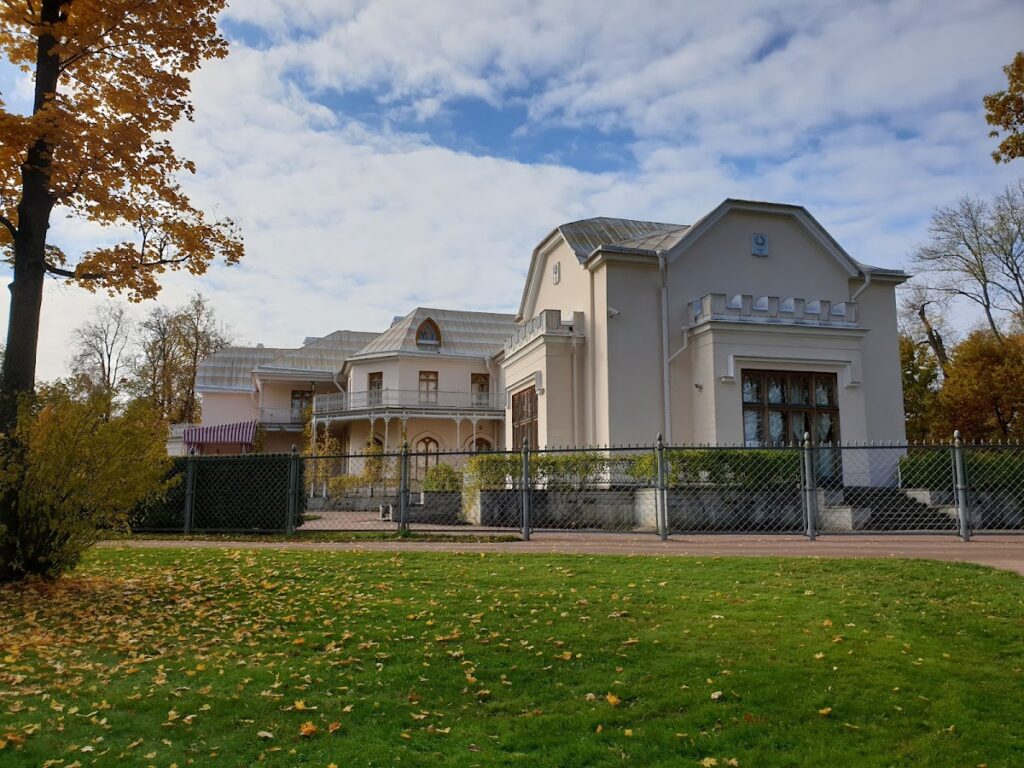 Farm Palace: An Imperial Summer Residence at Peterhof 4 Farm Palace