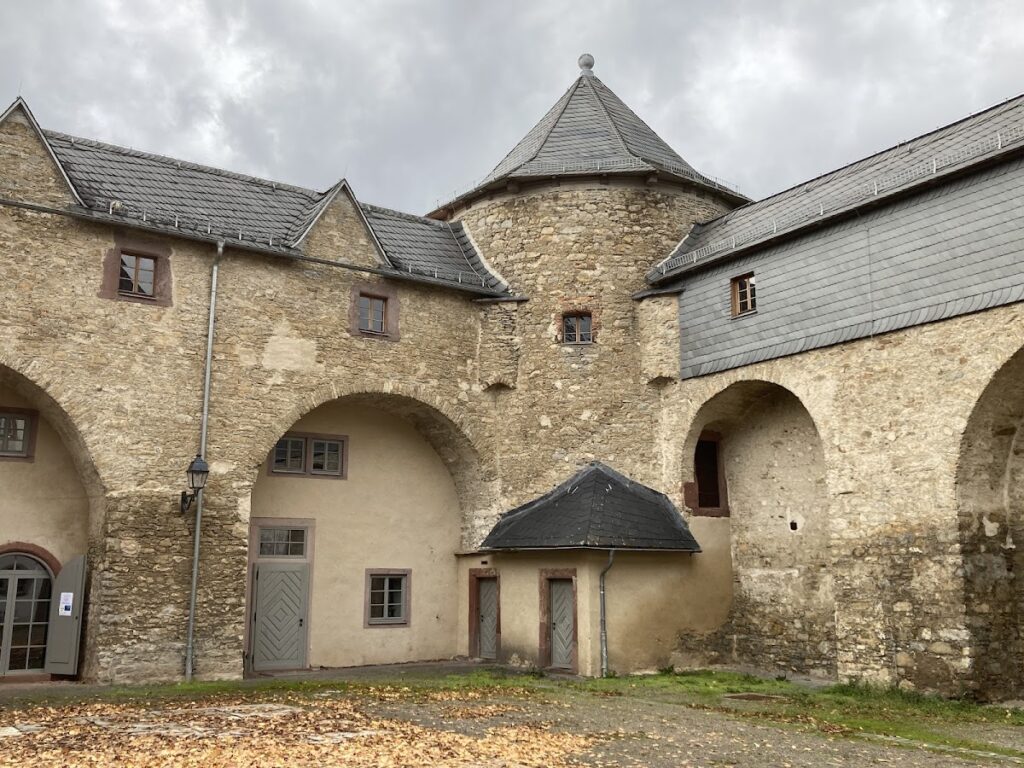 Schloss Harzgerode: Renaissance Residence of the Anhalt-Harzgerode Princes 2 Schloss Harzgerode