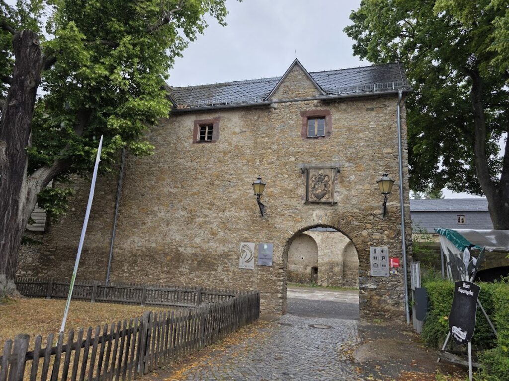 Schloss Harzgerode: Renaissance Residence of the Anhalt-Harzgerode Princes 3 Schloss Harzgerode