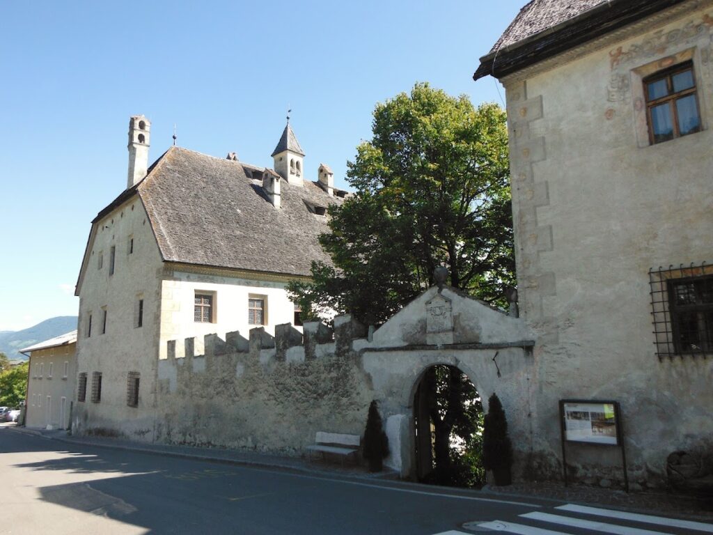 Velthurns Castle: A Late-Renaissance Residence of the Prince-Bishops of Brixen 5 Velthurns Castle
