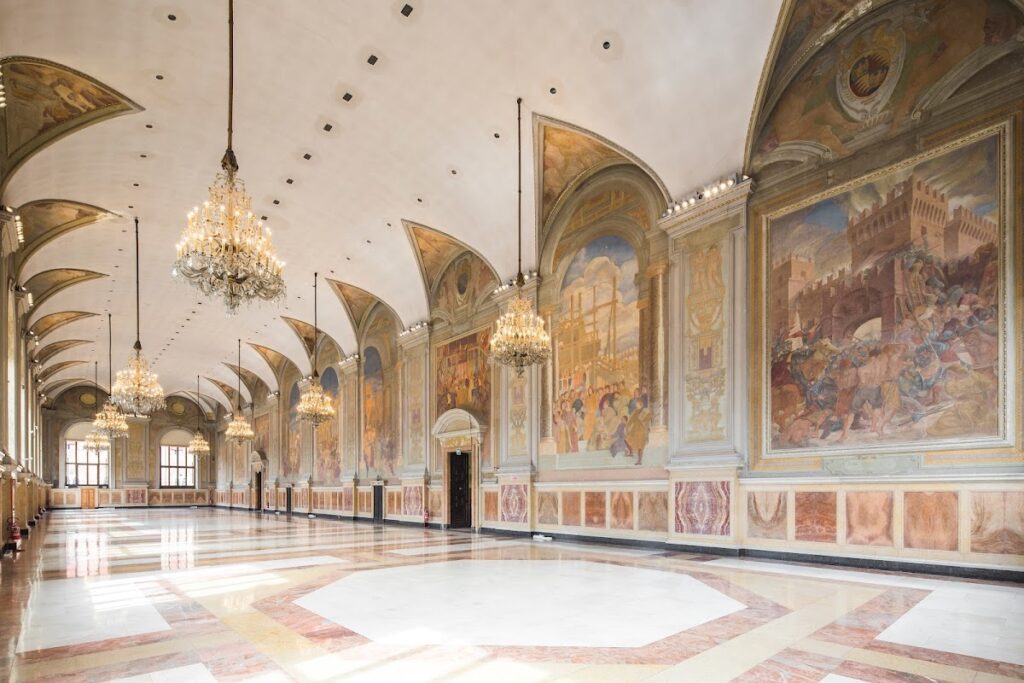 Palazzo Re Enzo: A Medieval Civic Palace in Bologna 3 Palazzo Re Enzo