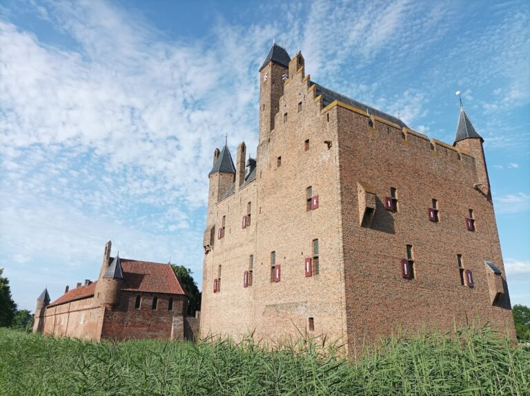 Doornenburg Castle: A Late-Medieval Water Castle in the Netherlands