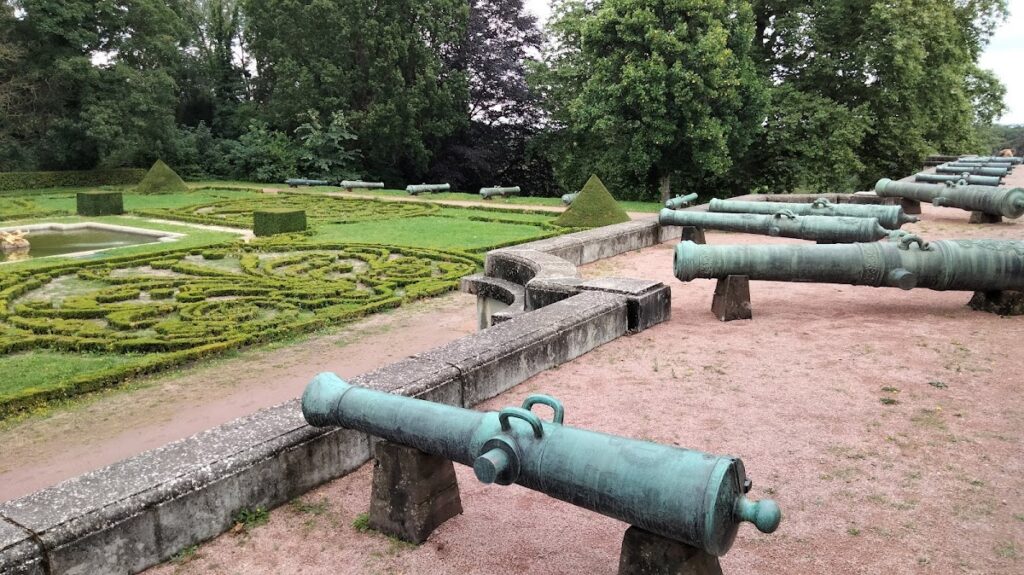 Château de la Verrerie: A Former Crystal Manufactory and Schneider Residence in France 5 Château de la Verrerie