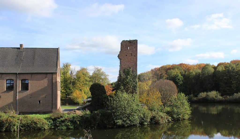 Schloss Tüschenbroich: A Baroque Castle Complex and Historic Mill Estate in Germany 5 Schloss Tüschenbroich