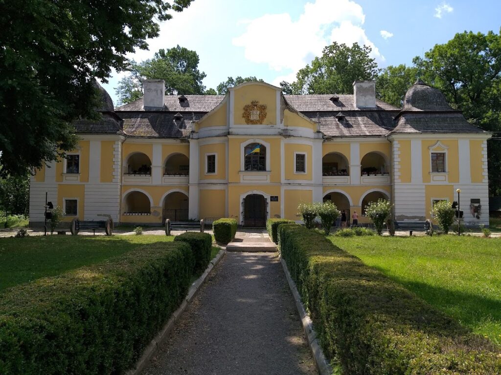 Perényi Mansion: A Baroque Noble Residence in Ukraine 1 Perényi Mansion