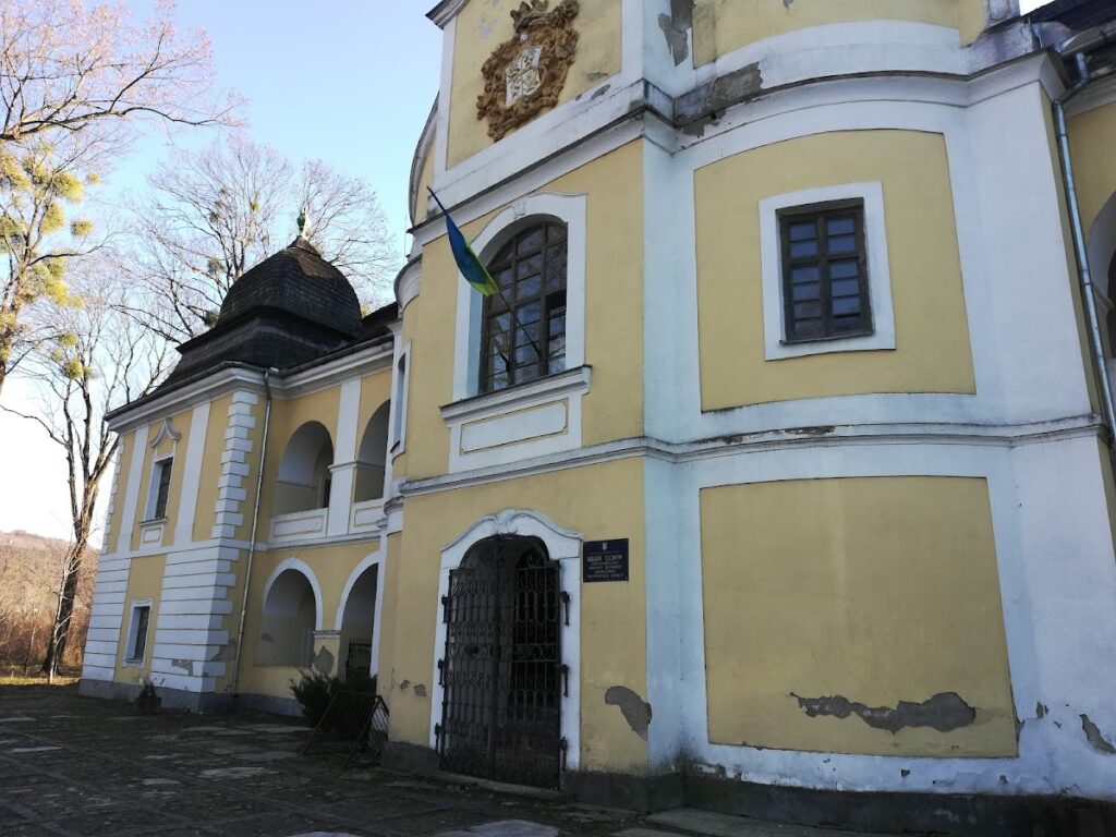 Perényi Mansion: A Baroque Noble Residence in Ukraine 2 Perényi Mansion