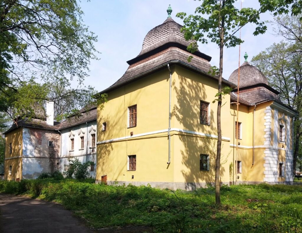 Perényi Mansion: A Baroque Noble Residence in Ukraine 3 Perényi Mansion