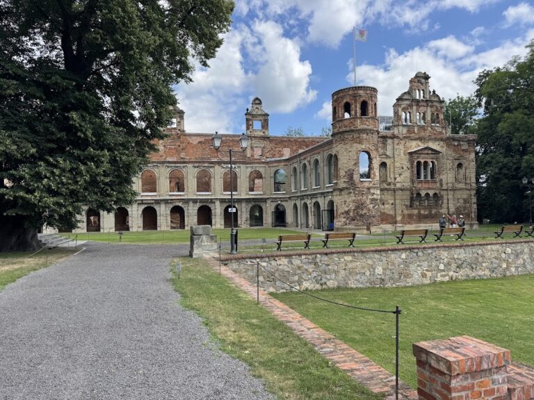 Tworków Palace: A Renaissance Estate and Ruined Historic Residence in Poland