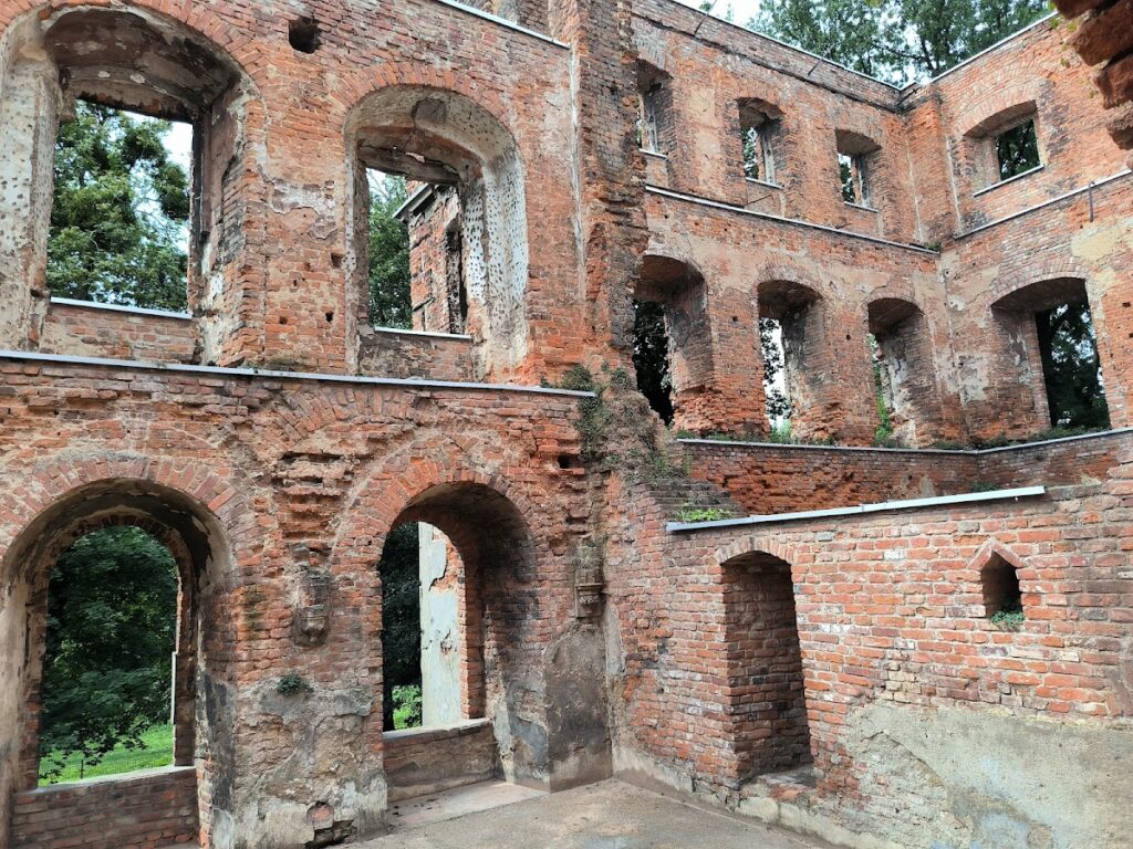 Tworków Palace