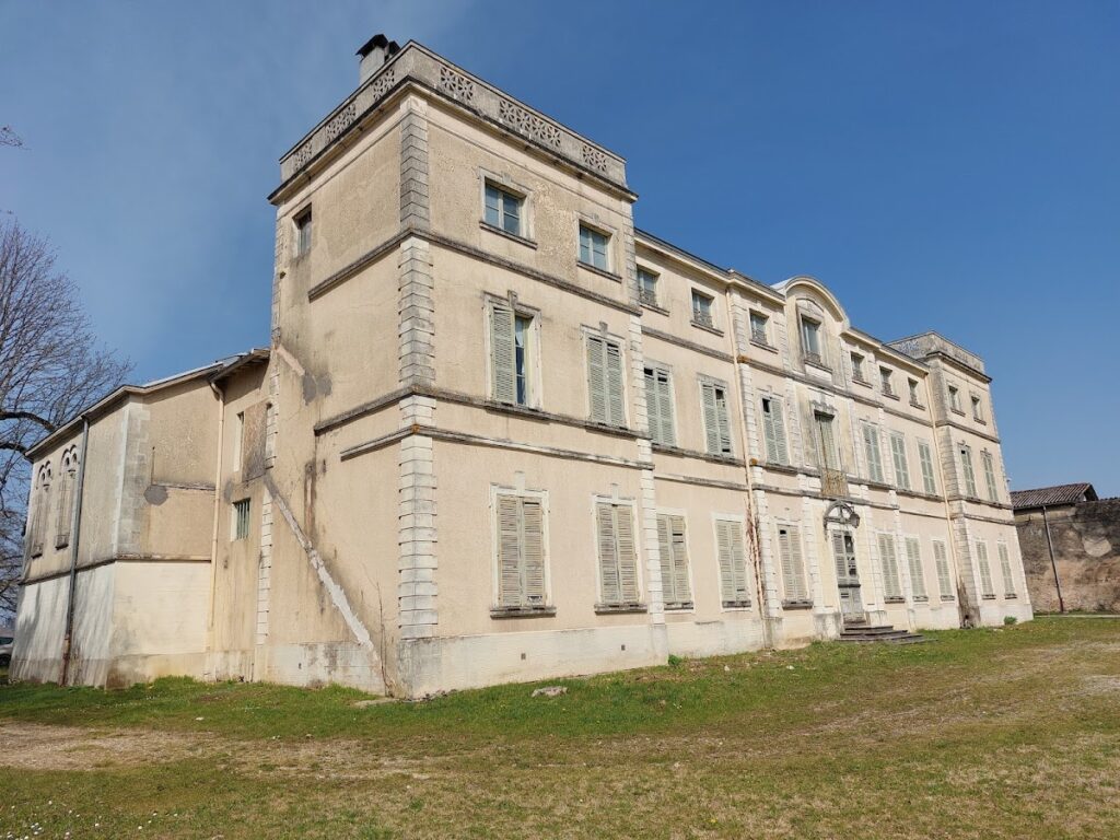 Castle of Saint-Maurice-de-Rémens: A Historic Estate and Saint-Exupéry Memorial Site 1 Castle of Saint-Maurice-de-Rémens