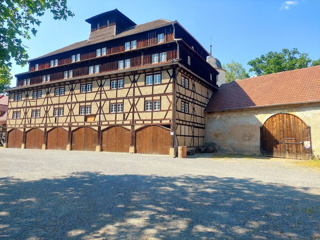 Oberschloss Bonfeld: A Rural Baroque Castle in Germany 1 Oberschloss Bonfeld