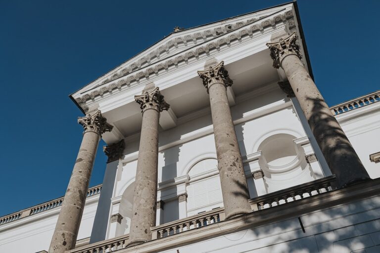 Topoľčianky Castle: A Historic Noble Estate and Presidential Residence in Slovakia