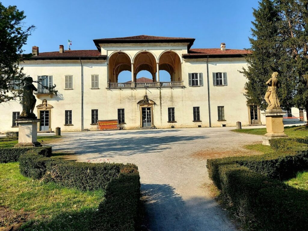 Palazzo Arese Borromeo: A Noble Residence in Cesano Maderno, Italy 1 Palazzo Arese Borromeo