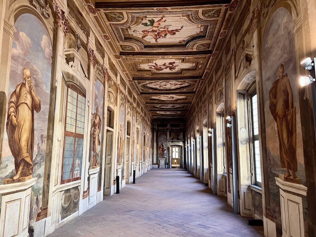 Palazzo Arese Borromeo: A Noble Residence in Cesano Maderno, Italy 3 Palazzo Arese Borromeo