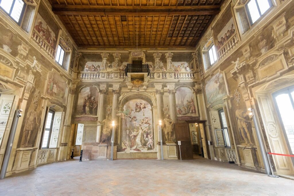 Palazzo Arese Borromeo: A Noble Residence in Cesano Maderno, Italy 4 Palazzo Arese Borromeo