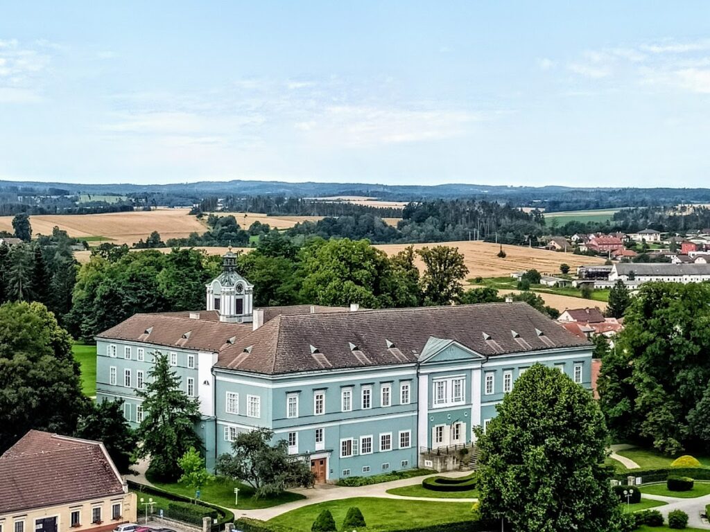 Zámek Dačice: A Renaissance-Based Castle in Czechia 4 Zámek Dačice