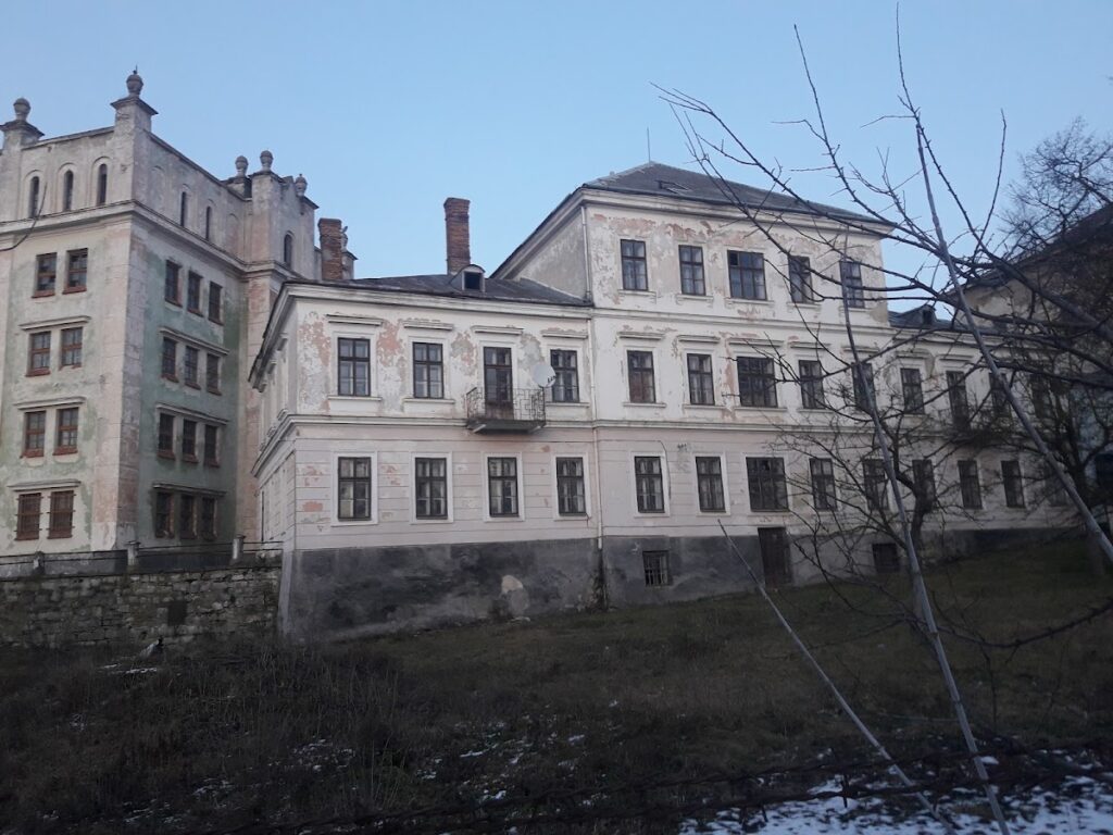 Castle in Yahilnytsia: A Polish-Lithuanian Fortress and Lanckoroński Residence 3 Castle in Yahilnytsia
