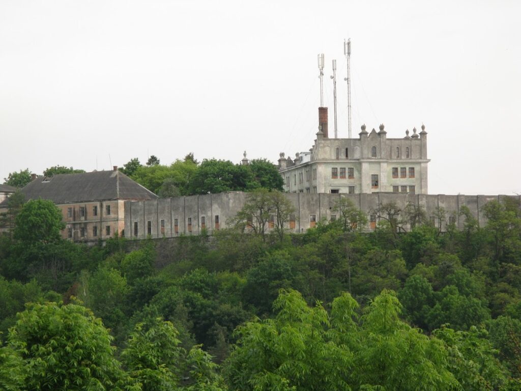 Castle in Yahilnytsia: A Polish-Lithuanian Fortress and Lanckoroński Residence 5 Castle in Yahilnytsia
