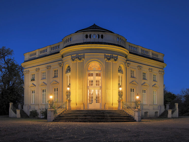 Schloss Richmond: A Ducal Residence and Landscape Garden in Braunschweig