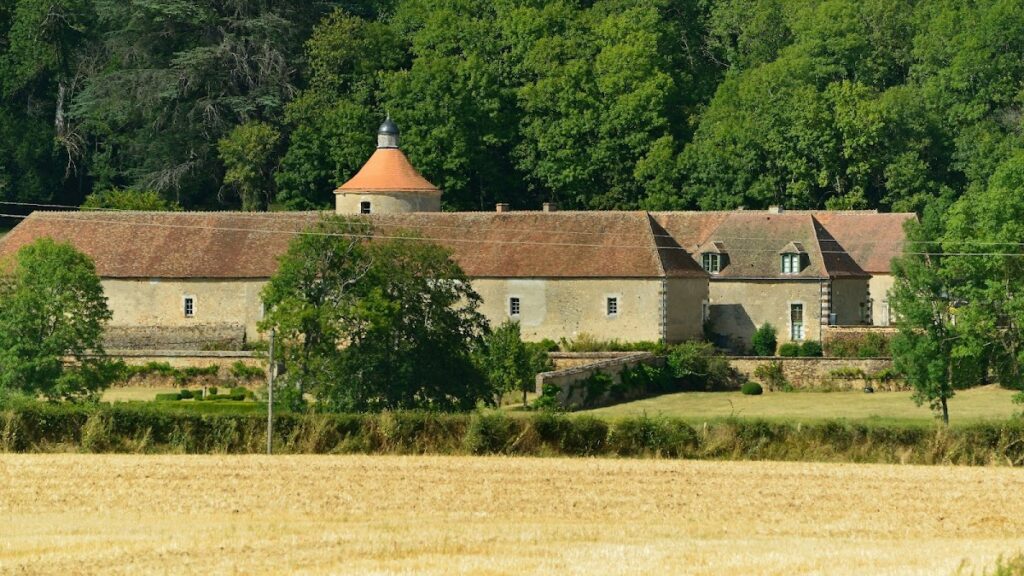 Château de Beaujeu: A Renaissance Seigneural Residence in France 2 château de Beaujeu