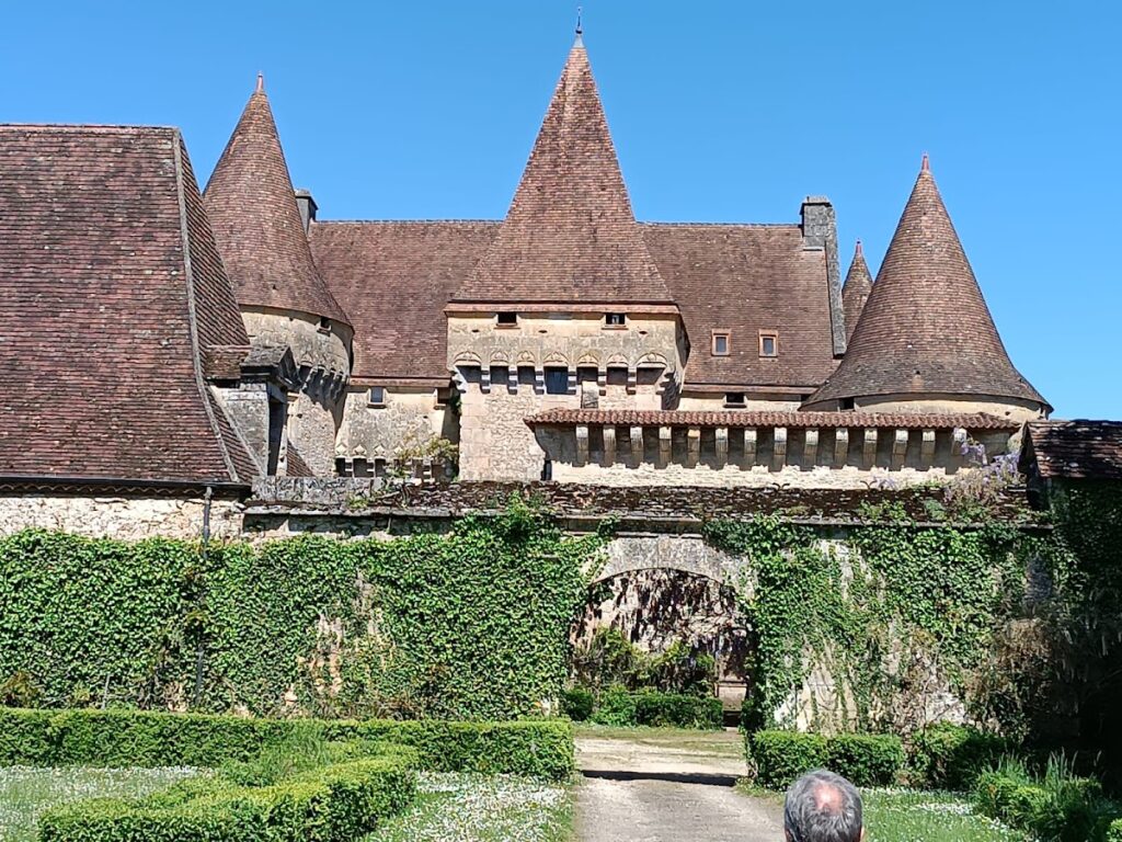 Château de Marzac: A Fifteenth-Century Castle in Tursac, France 2 Château de Marzac