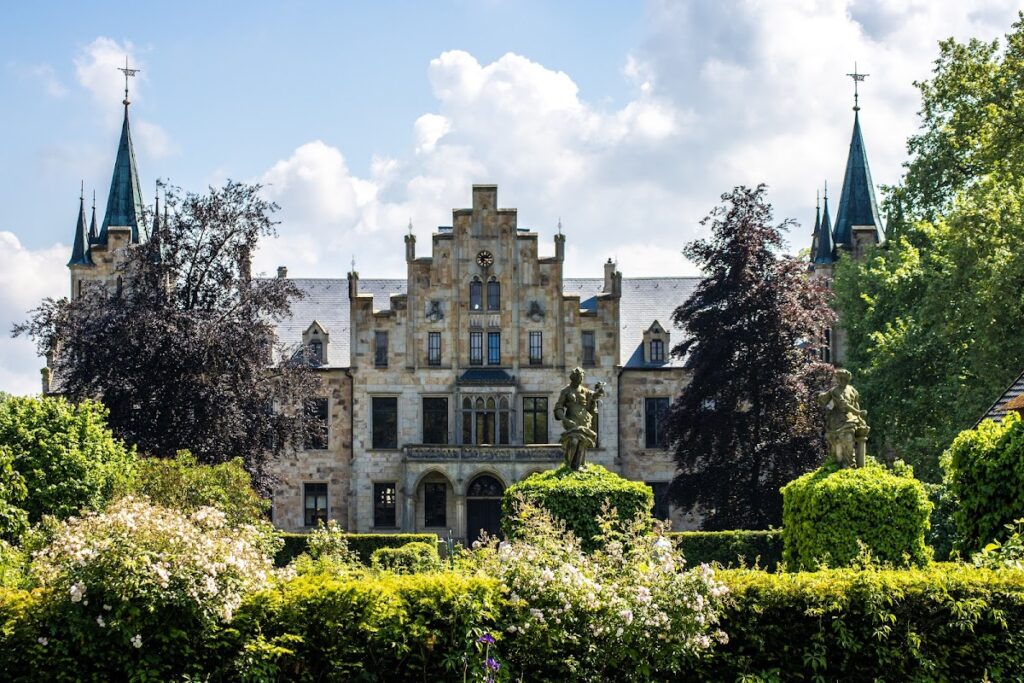Schloss Ippenburg: A Historic Noble Residence and Neo-Gothic Palace in Germany 4 Schloss Ippenburg