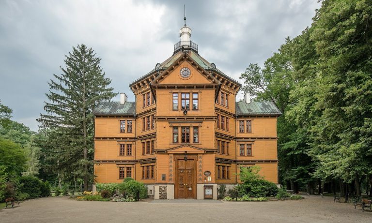 Palace in Antonin: A Wooden Hunting Palace and Music Venue in Poland